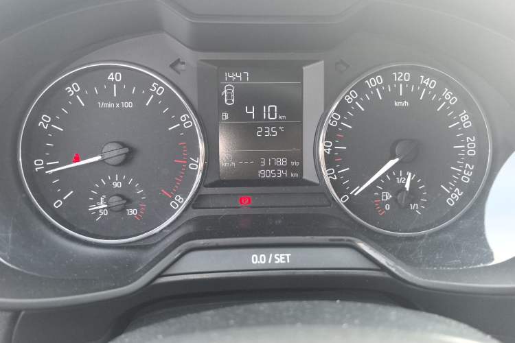 Used Skoda Octavia 2016 1.6L Manual Trend Edition Odometer Close Up