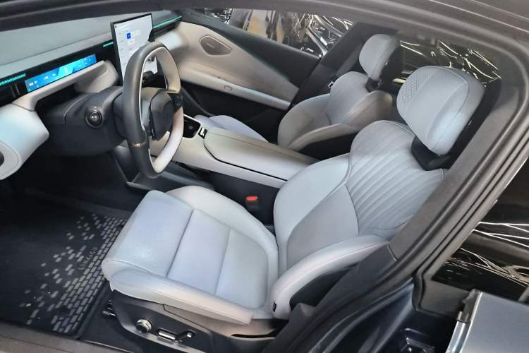 Used Lynk & Co Z10 2025 95 kWh 702 km All-Wheel Drive Intelligent Driving Ultra