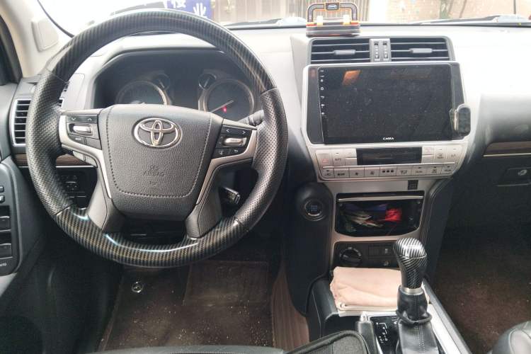 Used Toyota Prado 2018 3.5L Automatic TX-L with Rear-Mounted Spare Tire Center Console