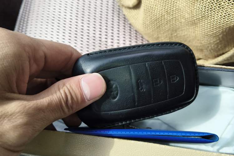 Used Toyota Camry 2013 200G Classic Luxury Edition Vehicle Key