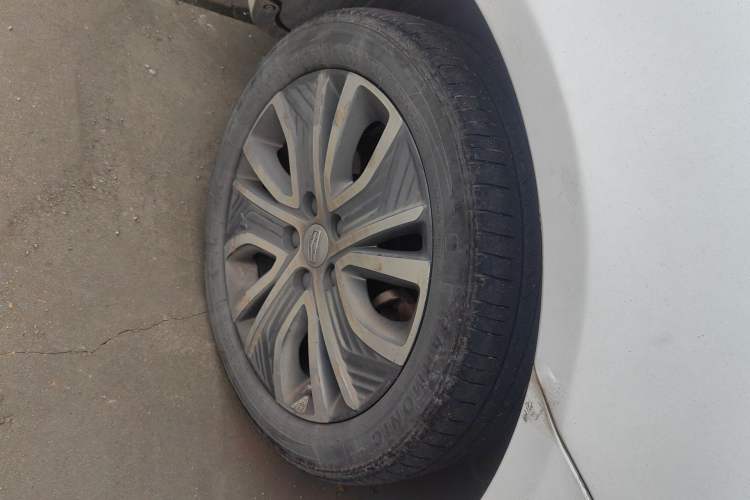 Used Geely Auto Emgrand New Energy 2018 EV450 Ambition Model Right Front Wheel Hub