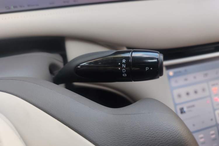 Used IM LS6 2025 Lingxi Intelligent Driving Edition Gear Lever