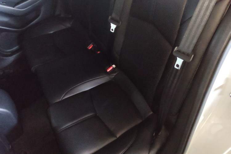 Used Mazda 3 Axela 2017 Hatchback 1.5L Automatic Comfort Model Emission Standard China V