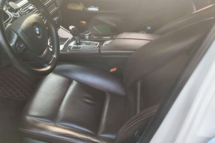 Used BMW 5 Series 2014 525Li Luxury Design Package Left Front Seat