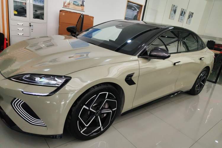 Used BYD Seal 2022 700 km Long-Range Rear-Wheel-Drive Version
