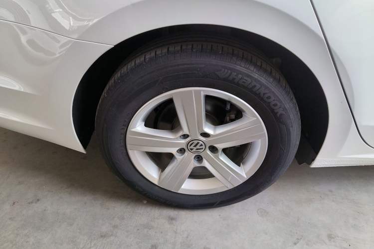 Used Volkswagen Lamando 2019 230TSI DSG Fashion Edition China VI
