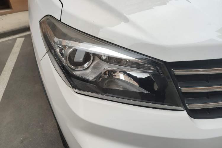 Used Dongfeng Fengon S560 2019 1.8L Manual Urban Model Right Front Headlight