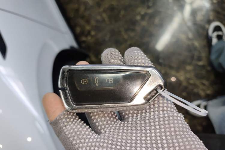 Used Volkswagen Golf 2024 280TSI DSG R-Line 50th Anniversary Edition
