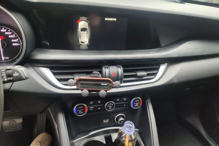 Used Alfa Romeo Stelvio 2017 2.0T 200HP Elite Edition