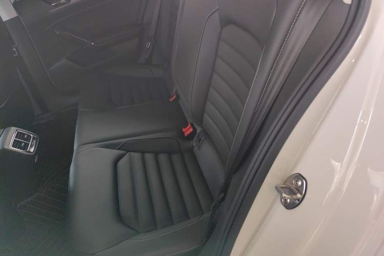 Used Volkswagen Lamando 2019 280TSI DSG Comfort Edition China V Standard Left Rear Seat