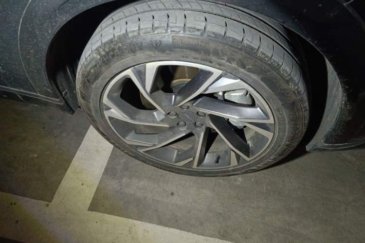 Used Lynk & Co 09 EM-P 2021 2.0T PHEV Halo Six-Seater
