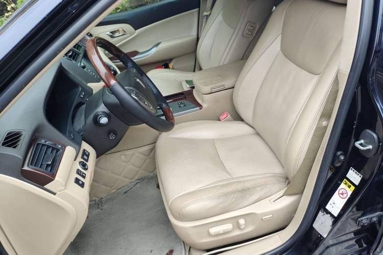 Used Toyota Crown 2012 3.0L Royal Saloon