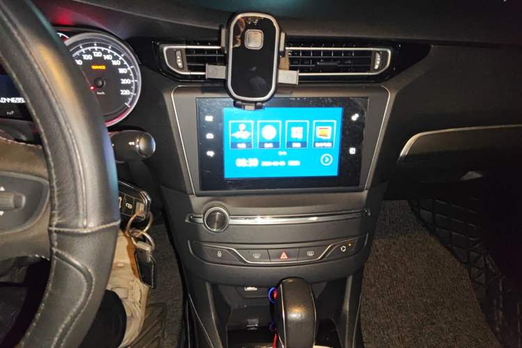 Used Peugeot 408 2014 1.8L Automatic Luxury Edition Audio And AC Panel