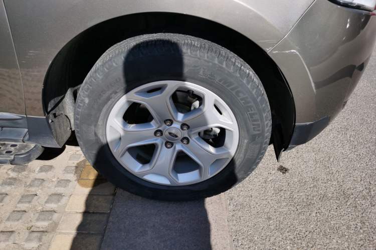 Used Ford Edge 2012 2.0T Elite Sunroof Edition Right Front Wheel Hub