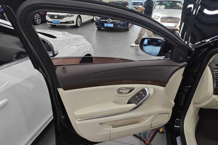 Used Roewe 950 2017 30T Internet Executive Supreme Edition