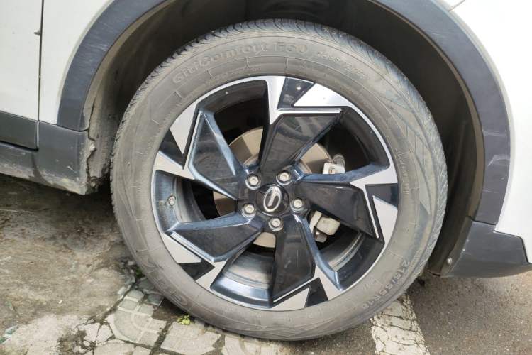 Used GAC Trumpchi GS3 2021 POWER 270T Automatic Luxury Edition Right Front Wheel Hub