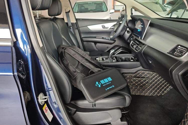 Used BYD Song MAX 2021 Upgraded Model 1.5T Automatic Flagship Version with 6 Seats Right Front Seat