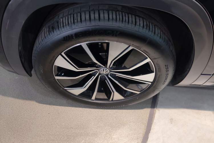 Used Volkswagen Teramont X 2019 380TSI Four-Wheel Drive Prestige Luxury Edition Left Front Wheel Hub
