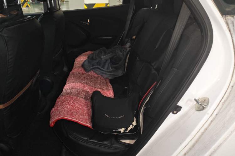 Used Hyundai ix35 2015 2.0L Automatic 2WD Comfort Edition China V Standard Left Rear Seat