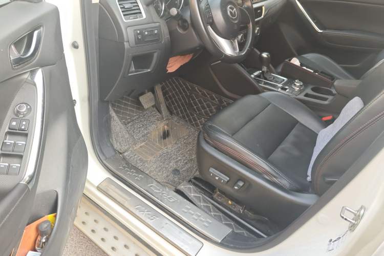 Used Mazda CX-5 2015 2.0L Automatic Two-Wheel Drive Urban Version