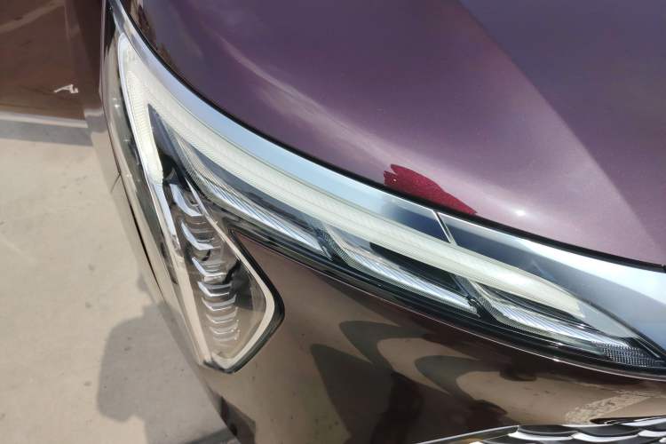 Used Buick Century 2023 2.0T Seven-Seater Yinshi Edition Right Front Headlight