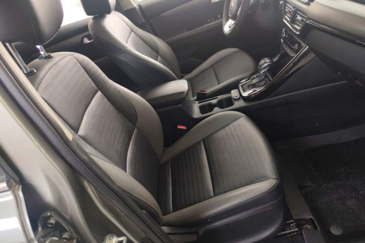 Used Kia Sportage R 2019 2.0L Automatic Smart Luxury Edition Right Front Seat