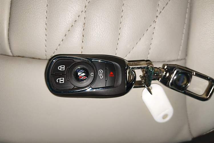 Used Buick GL8 2023 Land Executive Class 652T Luxury Model