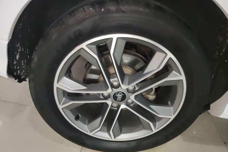 Used Audi Q3 2022 40 TFSI Fashion Dynamic Model