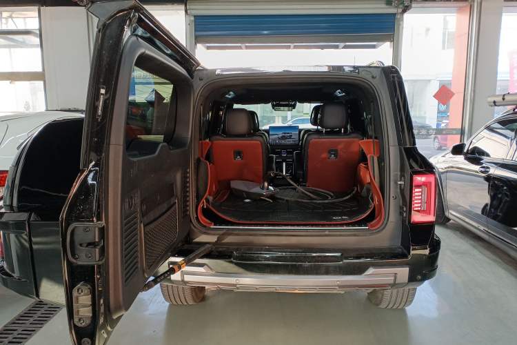 Used Formula Leopard 8 2025 Smart & Brave Flagship Edition 6 Seats