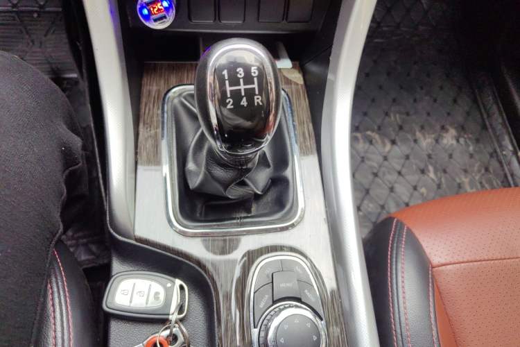 Used HYOSOW S3 2016 S3L 1.5L Manual Premium Edition Gear Lever