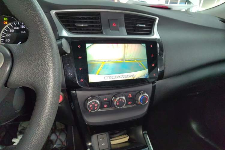 Used Nissan Sylphy 2019 1.6XV CVT Smart Connect Luxury Edition China VI Standard Audio And AC Panel