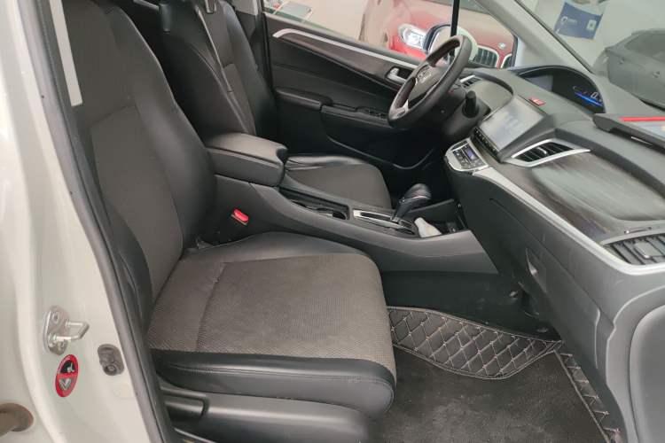 Used Honda Jade 2017 1.8L automatic Comfort version 5 seats
