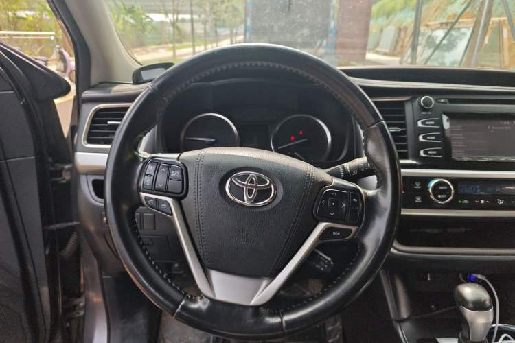 Used Toyota Highlander 2015 2.0T Four-Wheel Drive Luxury Edition 7-Seater
