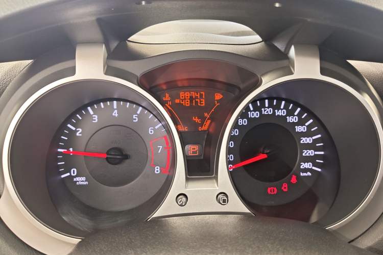 Used Infiniti ESQ 2014 1.6L Luxury Edition