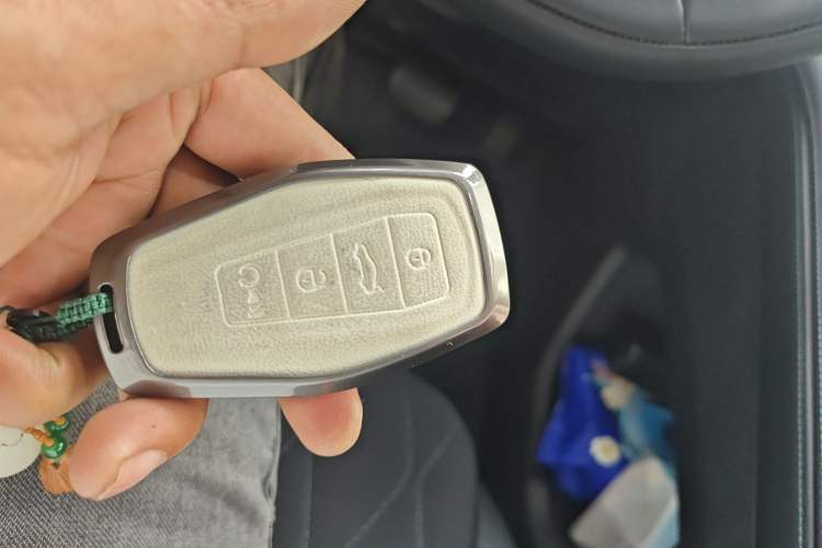 Used Geely Auto Monjaro L 2025 Dongfang Yao 2.0TD Automatic Jinzhao Edition Vehicle Key