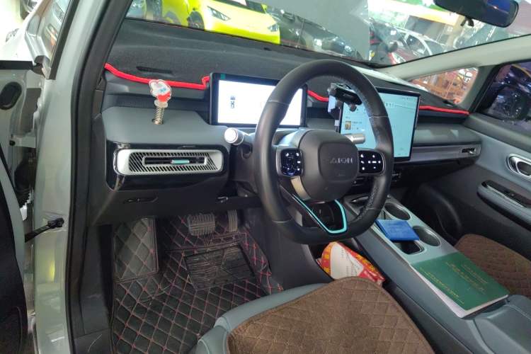 Used AION Y 2024 Younger