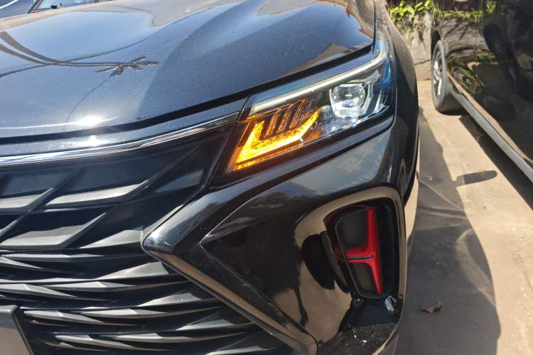 Used Dongfeng Fengon 580 2022 1.5T Automatic Enjoyment Model Left Front Headlight