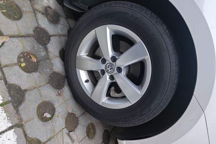 Used Volkswagen Lavida 2015 1.6L Automatic Fashion Edition
