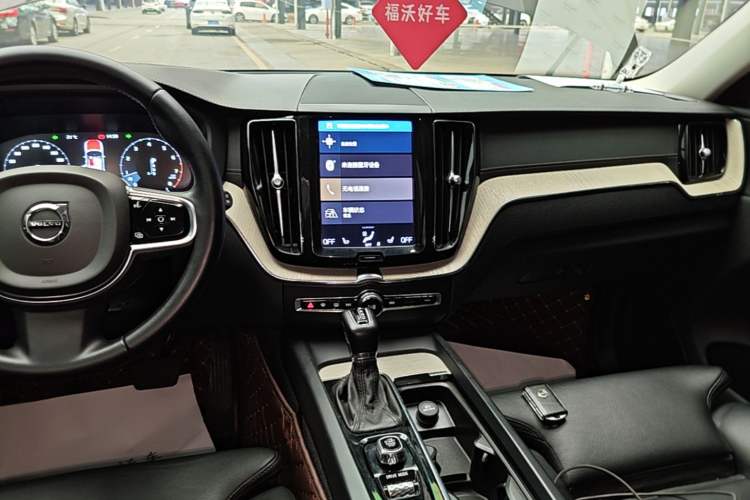 Used Volvo XC60 2021 T5 4x4 Smart Luxury Edition
