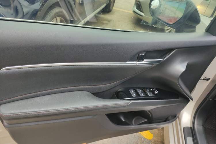 Used Toyota Camry 2019 2.5G Luxury Edition China VI Standard
