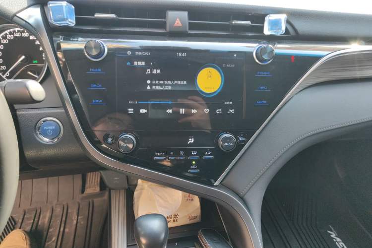 Used Toyota Camry 2019 Dual-Engine 2.5 HG Luxury Edition China V Standard
