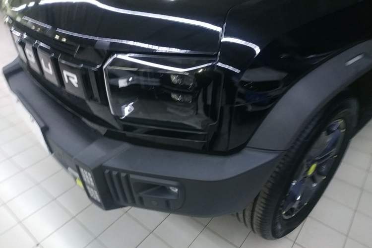 Used JETOUR Traveler 2023 2.0T All-Wheel-Drive CrossPRO Left Front Headlight