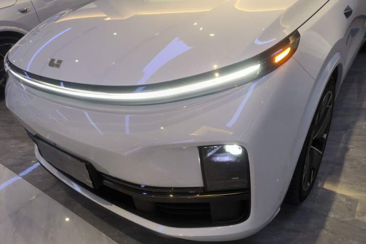 Used Li Auto L8 2025 Ultra Smart Refreshed Edition
