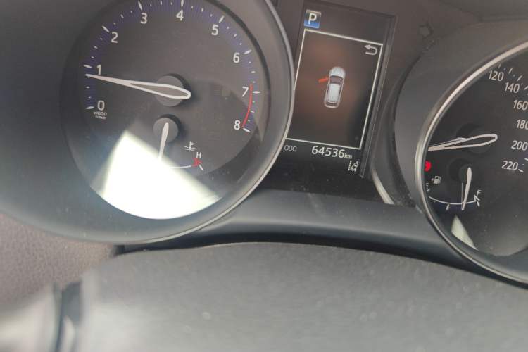 Used Toyota IZOA 2020 2.0L Enjoy Edition Odometer Close Up