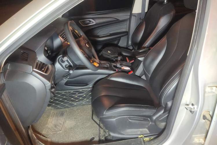 Used Roewe i5 2019 20T Automatic 4G Connected Supercharged Flagship Edition
