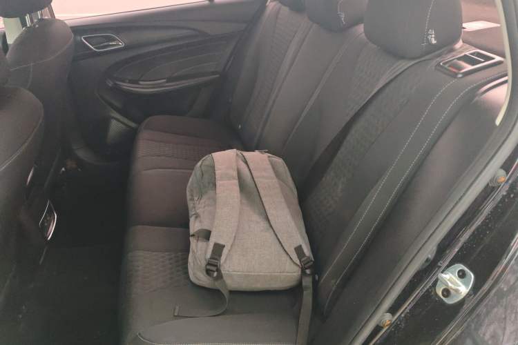 Used Roewe i5 2019 1.5L Automatic 4G Connected Langyue Edition