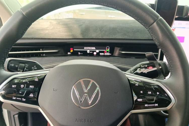 Used Volkswagen ID.7 VIZZION 2024 First Edition Instrument Cluster