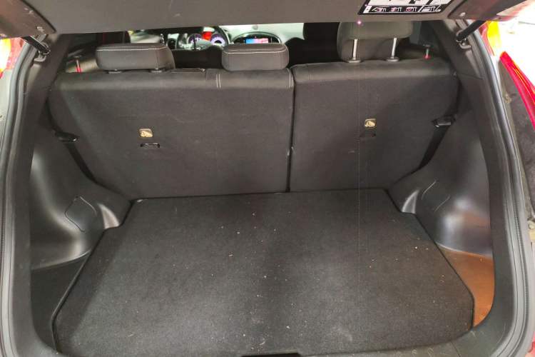 Used Infiniti ESQ 2014 1.6L Spontaneous Edition
