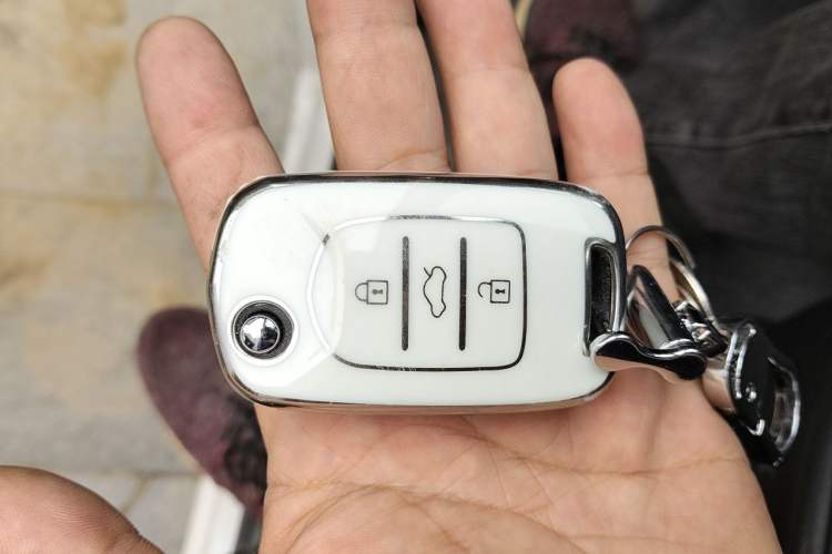 Used Wuling Yangguang 2024 300km Comfort Version with Sealed Windows 60kW