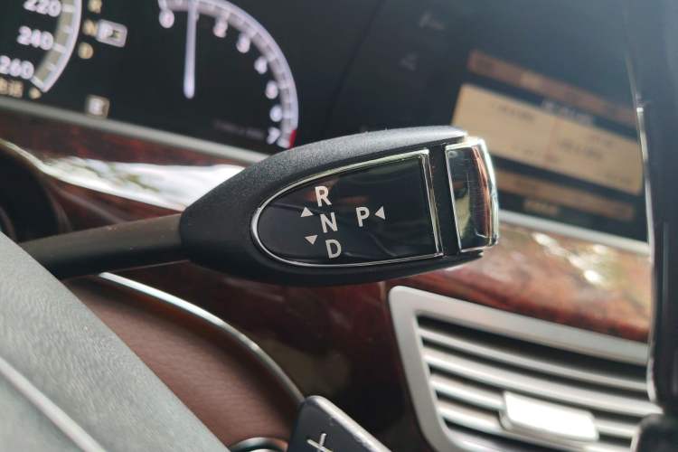 Used Mercedes-Benz S-Class 2012 S 350 L Grand Edition Gear Lever